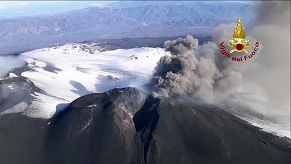 Catania - Sorvolo tra i crateri fumanti dell'Etna (28.12.20)