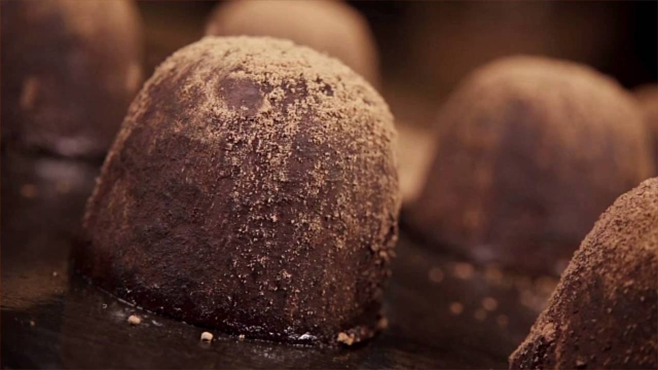 What's the Difference Between Dutch Processed and Natural Cocoa Powder?