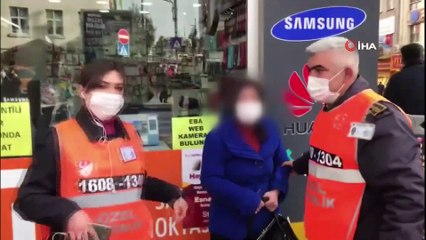 Mahallemde başka bayrak istemiyorum dedi, yaptığıyla hayrete düşürdü