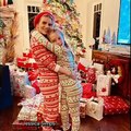 Jessica Simpson Shows Off 100lb Weight Loss in Christmas Pajamas