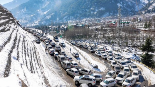 Most parts of Uttarakhand and Himachal covered under snow