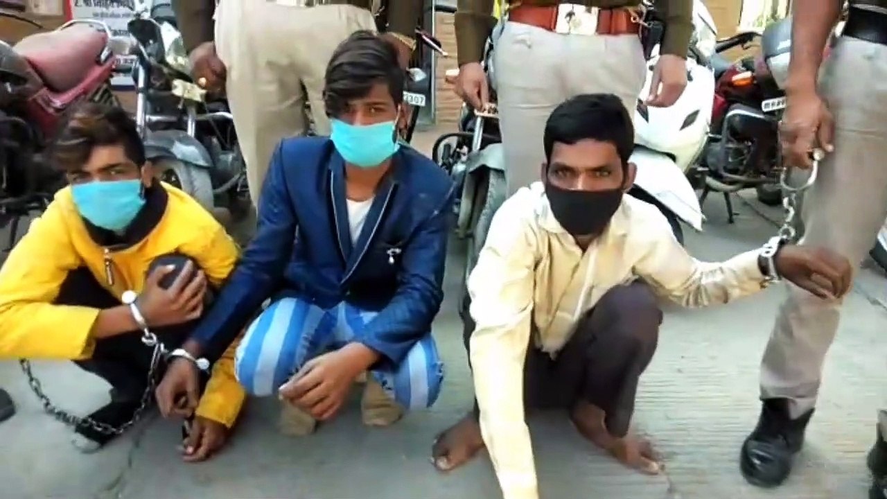 शातिर वाहन चोर गिरोह के 3 सदस्यों को बाणगंगा था...