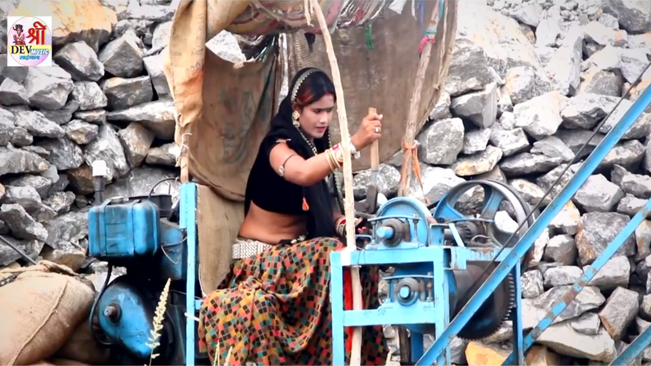 गांव की देसी छोरी आई क्रेन चलाने | पायल रंगीली की कॉमेडी | देसी मारवाड़ी कॉमेडी | Rajasthani Comedy