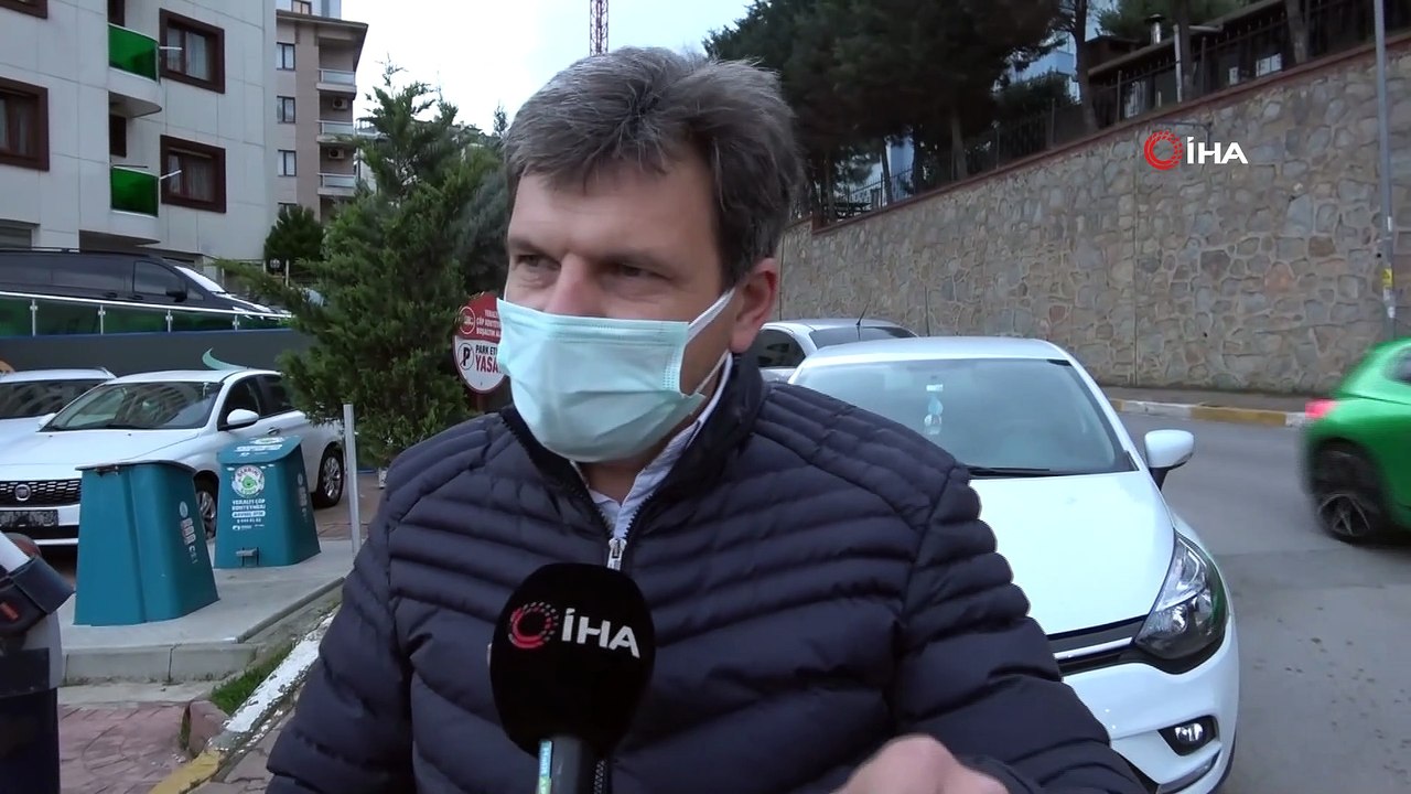 Kontrolden çıkan otomobilin park halindeki araca çarptığı anlar kamerada