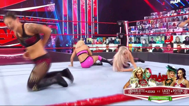 LUCHA COMPLETA: Mandy Rose & Dana Brooke vs. Nia Jax & Shayna Baszler | RAW Español Latino ᴴᴰ