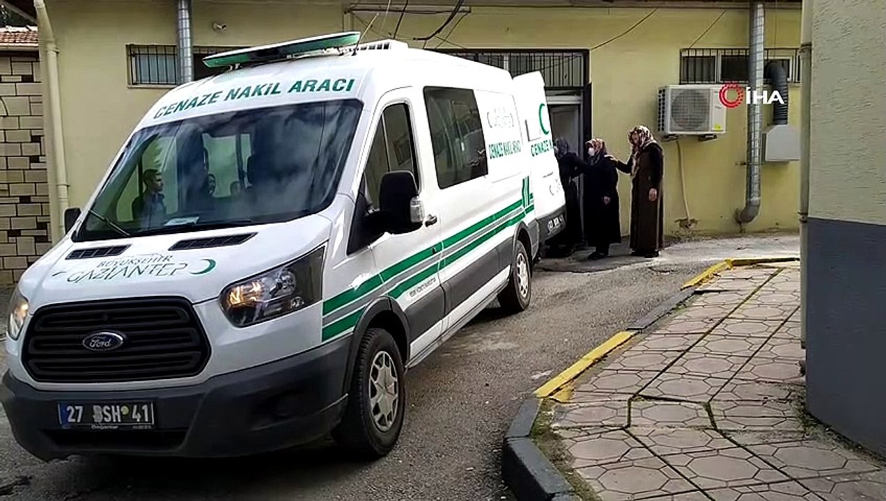 Kaldırımda yürürken aracın çarptığı 4 çocuk babası adam hayatını kaybetti