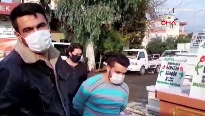 Pazarda 'hazır mezar' tezgahı açtı