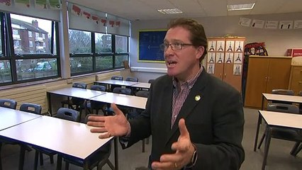 Headmaster calls for government to put off school return