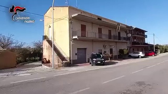 Campofiorito (PA) - Bottiglie incendiarie contro caserma Carabinieri arrestato 21enne (29.12.20)