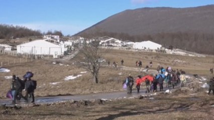 Unos 3.000 refugiados dejados a la intemperie en noroeste bosnio