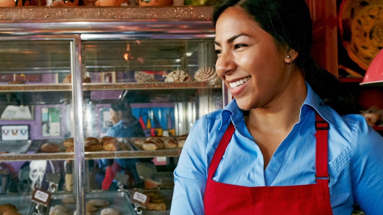How One Waitress Annihilated $6K Of Student Loans In Just Two Months