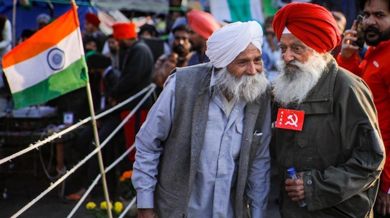 Farmers remain firm on demands, to resume talks with Centre today