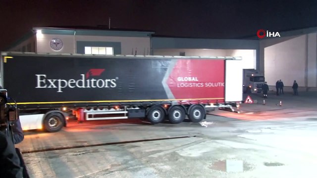 Çin’den Ankara’ya gelen aşılar depolara taşındı