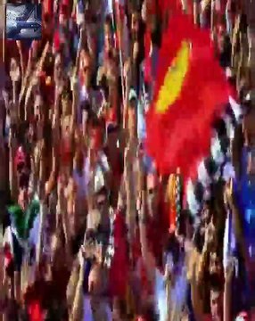 F1 2010 Season Review Highlight Round 1 Bahrein GP, Sebastian Vettel of Red Bull-Renault won the Drivers' title, Constructors' Champion Red Bull-Renault