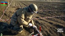 Karabağ'da tuzaklanmış patlayıcılar imha ediliyor | Video