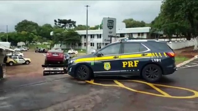 Carro com carregamento de maconha é apreendido pela PRF às margens da BR-277