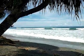 Suasana Pantai Amban Manokwari
