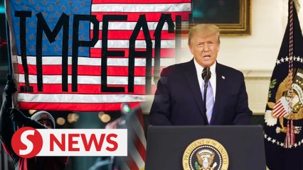 Скачать видео: Trump faces calls for removal, possible impeachment after Capitol chaos