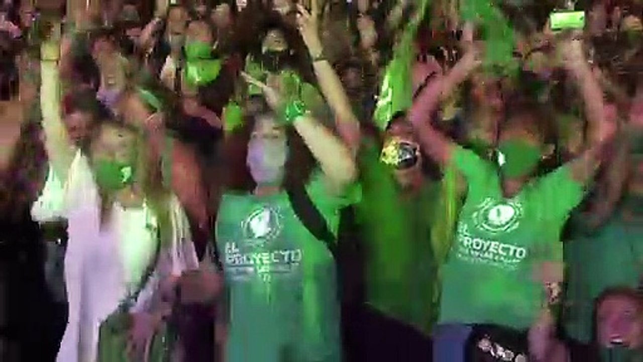 Argentinier feiern Legalisierung von Abtreibungen