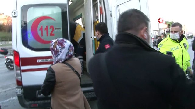 TEM otoyolu Esenyurt gişelerinde Avcılar istikametinde işçi midibüsü devrildi. Kazada ilk belirlemelere göre 7 işçi yaralanırken olay yerine çok sayıda sağlık ekibi sevk edildi. Kaza nedeniyle bölgede yoğun trafik oluştu.