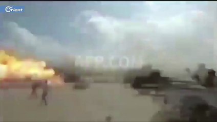 أول فيديو يوثق استهداف طائرة وزارء "الحكومة اليمنية" بمطار عدن