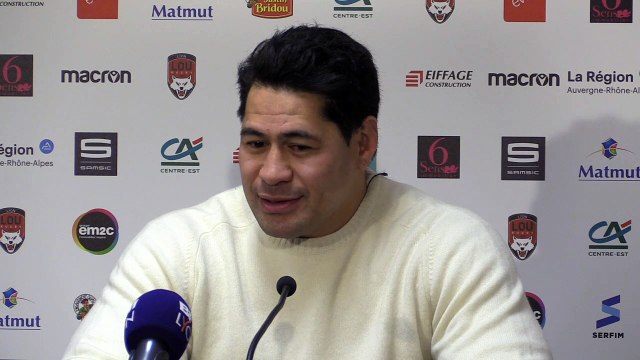Alex Tulou avant LOU - Castres : Castres est une équipe très soudée