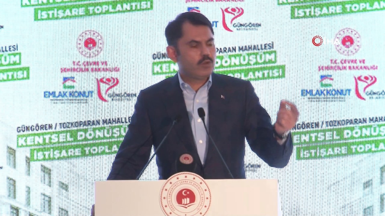 Bakanı Murat Kurum, Güngören’de düzenlenen kentsel dönüşüm toplantısına katıldı