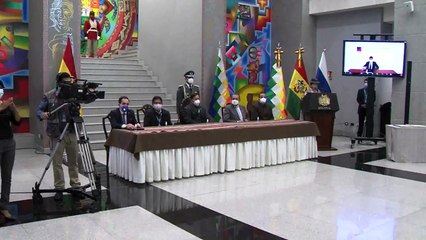 Bolívia compra 5,2 milhões de doses da vacina Sputnik V