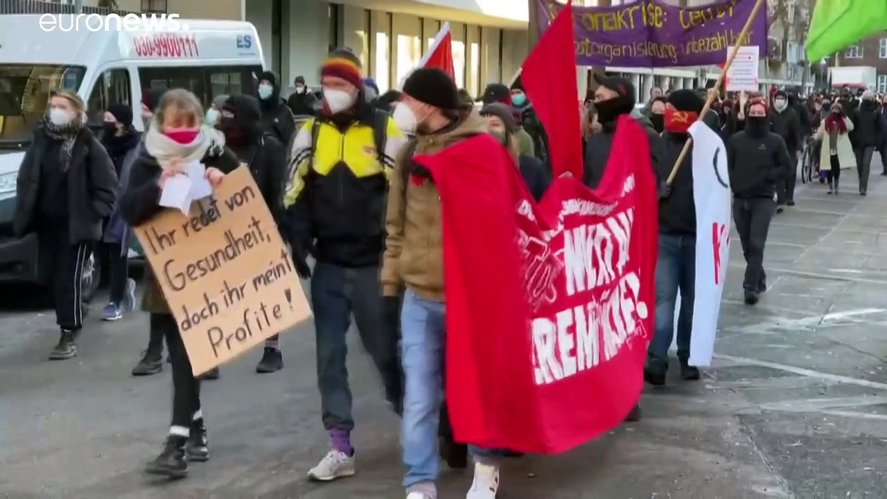 Coronaleugener und Kapitalismus - Protest in Berlin