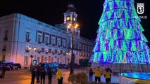 Así suenan las campanadas en una desierta Puerta del Sol