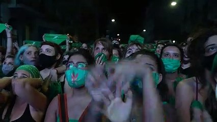 Bolsonaro dice que el aborto en Argentina legaliza muerte de niños con "anuencia del Estado"