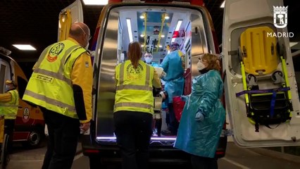 Incendio en la parte baja del Viaducto de la calle Segovia