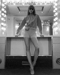 Charlotte Gainsbourg plus belle que jamais dans un shooting d’Yves Saint Laurent