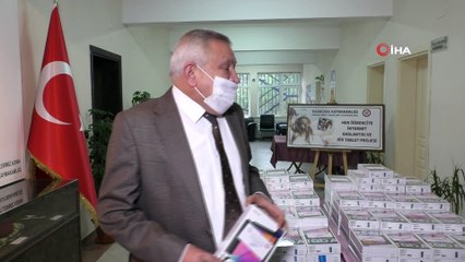 Karacasu’da devletin ve hayırseverlerin sıcak eli öğrencilere uzandı