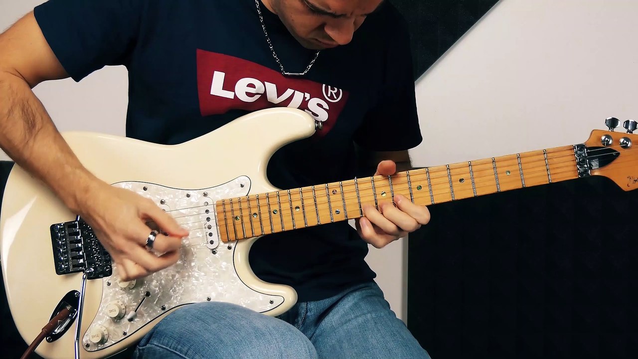 Iron Maiden - 2 Minutes To Midnight (Guitar Tutorial)