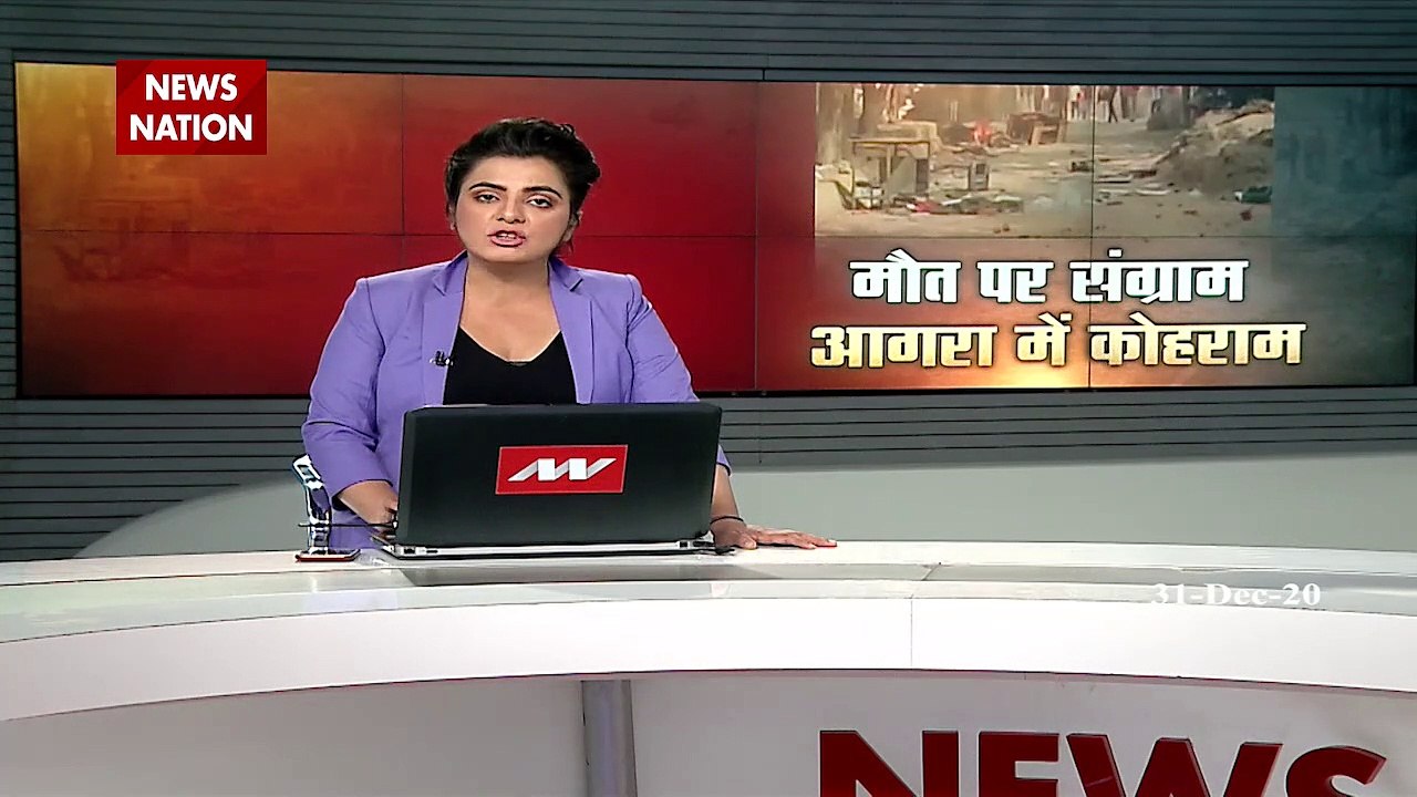 Mob in Agra set two police post on fire, two policemen injured