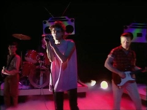 Three Of A Kind S02E04 1982 - BBC Comedy Sketch Show - Tracey Ullman Lenny Henry David Copperfield / Boomtown Rats / Oliver Craik