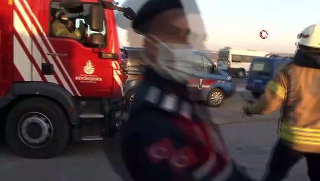 - Çatalca Muratbey Mahallesinde bulunan bir kağıt fabrikasında bilinmeyen bir nedenden ötürü yangın çıktı. Yangın nedeni ile çıkan dumanlar kilometrelerce uzaktan görüldü. Yangını söndürmek için çevre ilçelerden çok sayıda itfaiye ekibi se