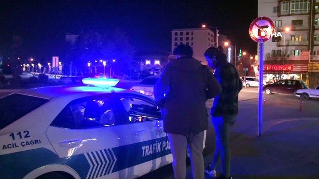 Sokağa çıkma kısıtlaması döneminde sıkı trafik denetimleri