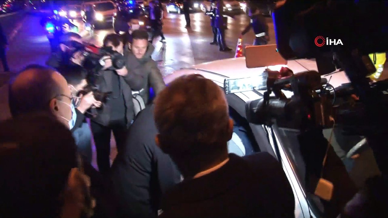 Emniyet Genel Müdürü Aktaş, yeni yıla uygulama noktasındaki polislerle girdi