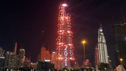 Download Video: Dubai 2021 New Years Eve Celebration Fireworks Burj Khalifa Downtown