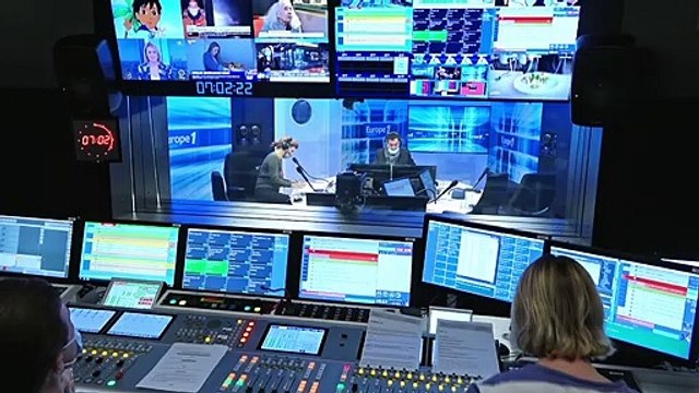 Avant c'était la folie sur les Champs-Elysées , la célèbre avenue vide lors du Nouvel An