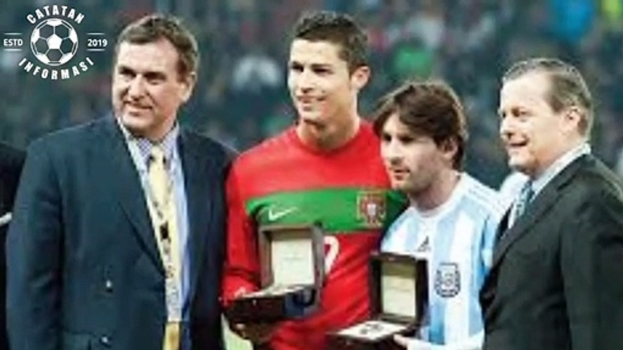 Berita Bola Terbaru Hari Ini - messi puji ronaldo,separuh skuad manchester city terjangkit copid