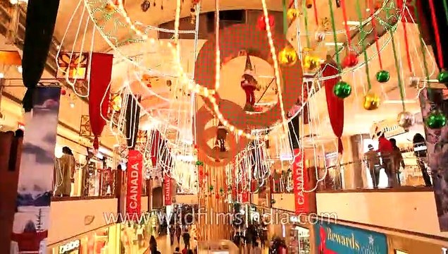 Decorations at Select Citywalk to welcome New Year