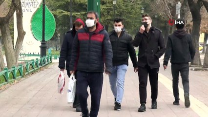 Yeni Yılın İlk Gününde Kısıtlama Gölgesinde Cuma Namazı