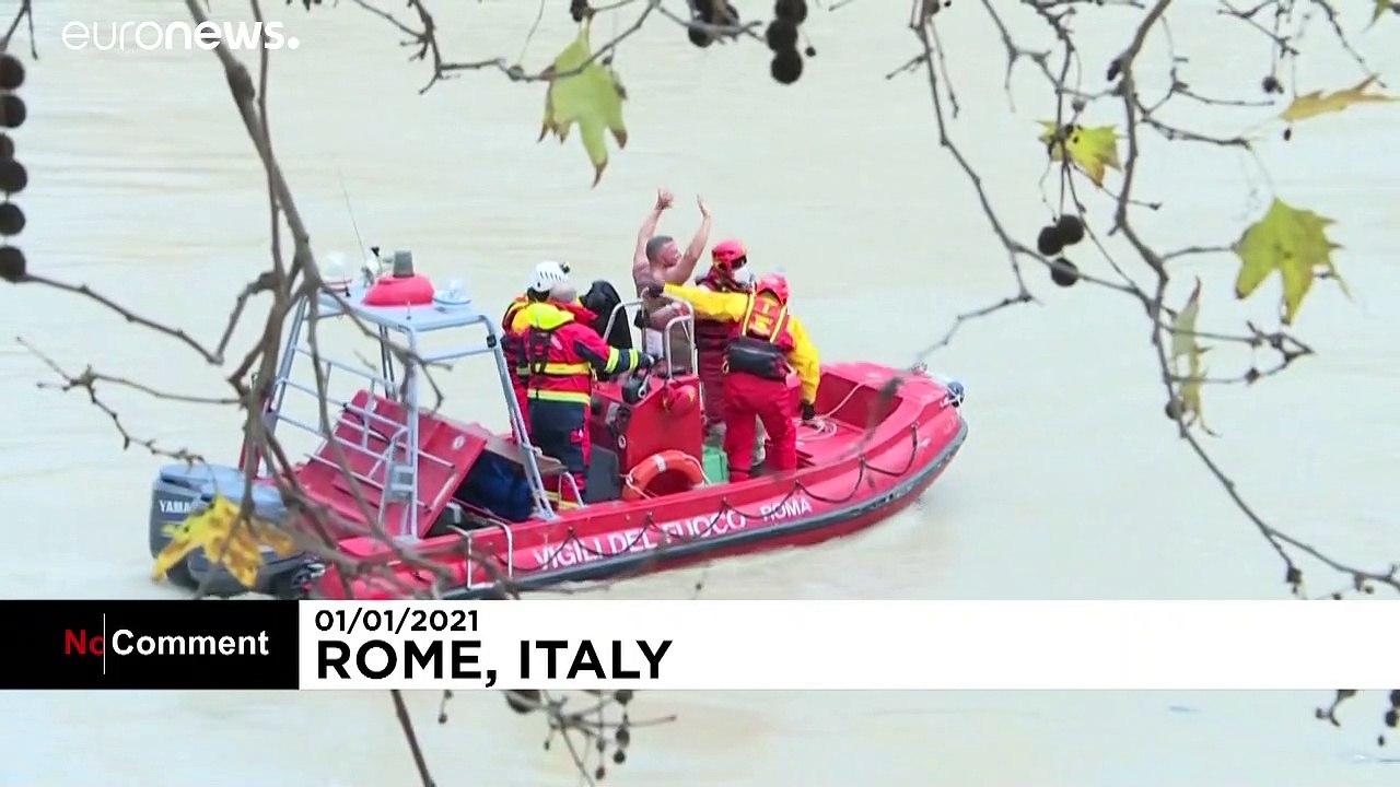 Rome : le traditionnel saut de l'ange du Nouvel an