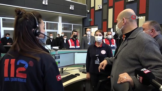 Bakan Soylu 112’de çağrıları karşıladı