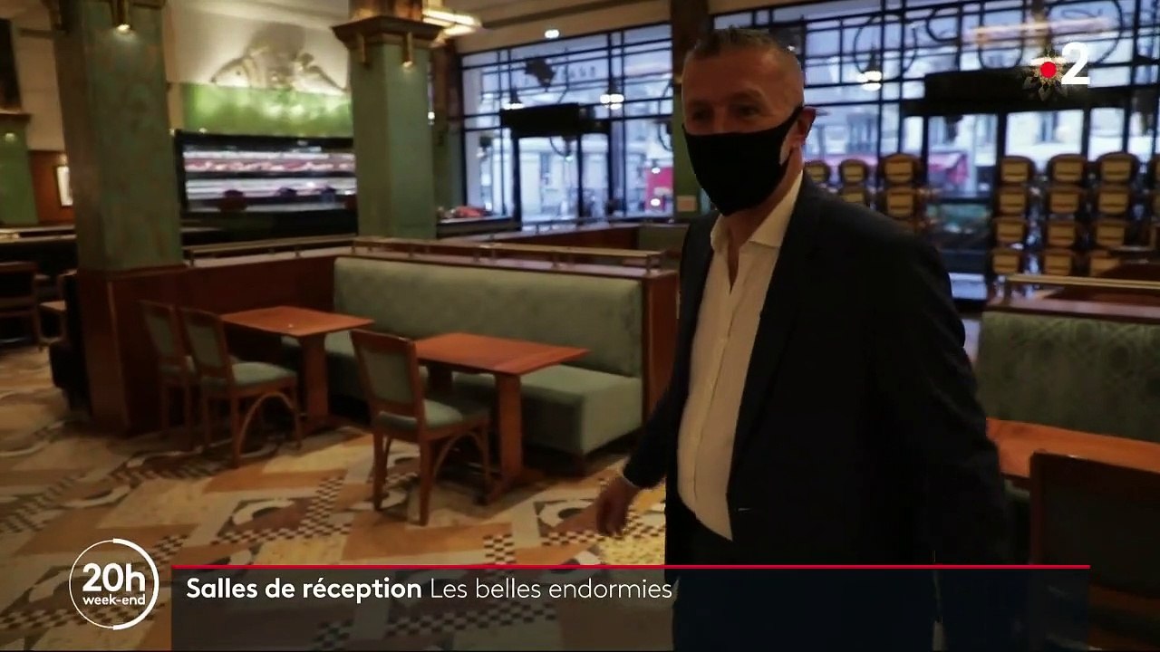 Salle de réception : les lieux endormis
