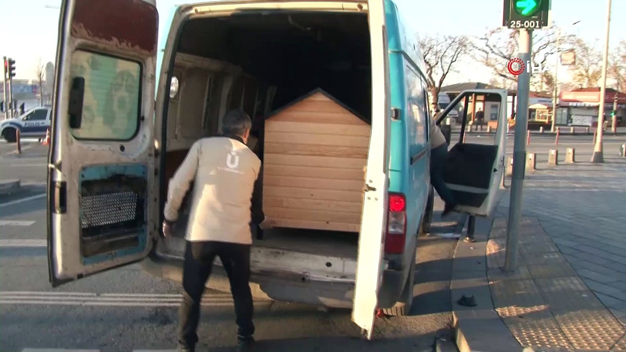 Üsküdar Belediyesi yeni yılın ilk gününde minik...