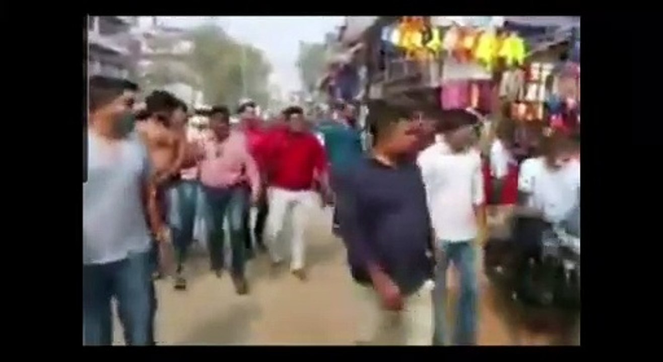 नाबालिगों से अपराध कराने वाला हिस्ट्रीशीटर रक्सैल को गिरफ्तार कर IPS अंकिता शर्मा ने निकाला जुलुस।....